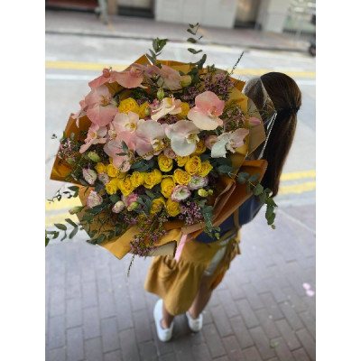 B154 玫瑰+蝴蝶蘭