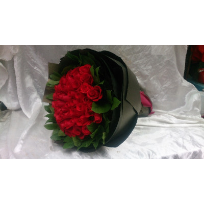 B010 99 支紅玫瑰